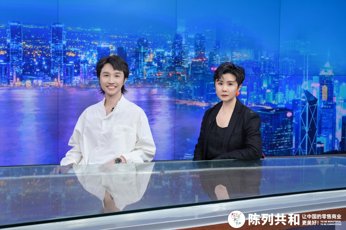 央视对话陈列共和：“以美为媒，对话消费”，用美的专业引领行业未来