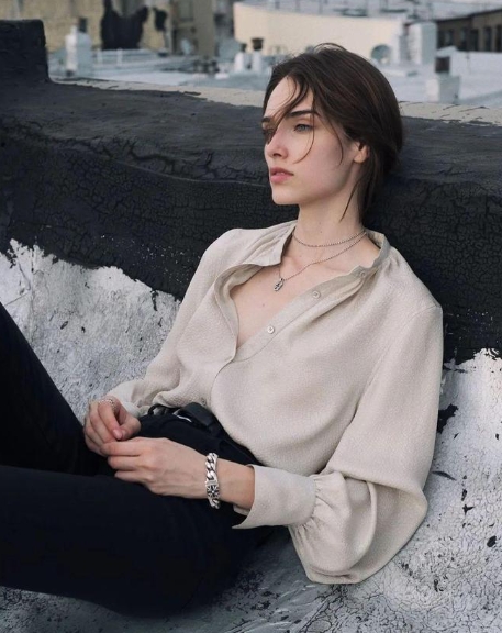 平胸女生穿什么衣服好看？来看这几种穿搭推荐